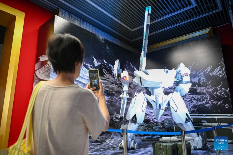 Beijing : ouverture d'une exposition sur la propriété intellectuelle de science-fiction et d'aérospatiale chinoise