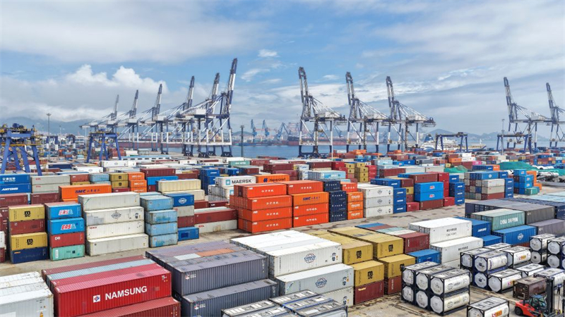 Chine : le commerce extérieur en hausse de 16,9% au premier semestre