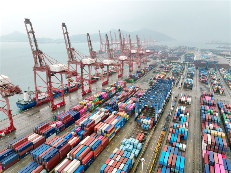 Chine : le commerce extérieur en hausse de 16,9% au premier semestre