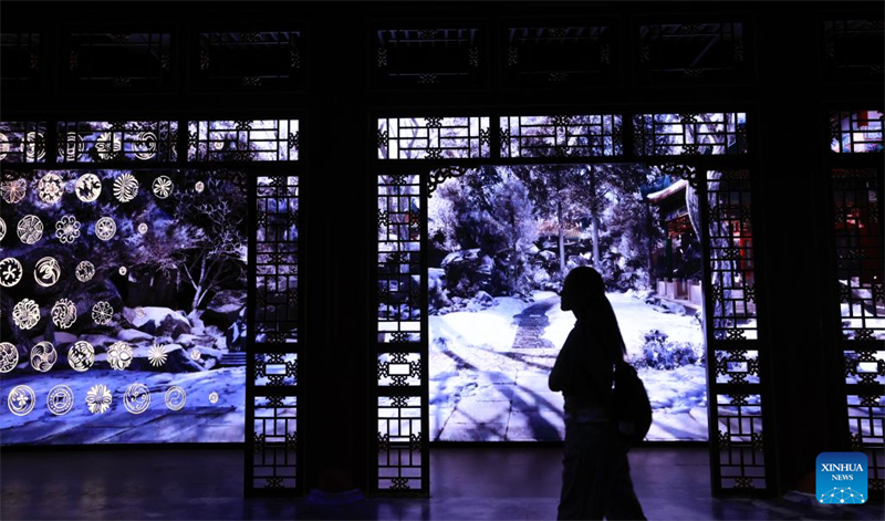 Ouverture d'une exposition immersive sur le jardin de l'empereur Qianlong à Beijing