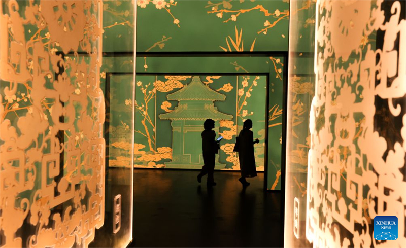 Ouverture d'une exposition immersive sur le jardin de l'empereur Qianlong à Beijing