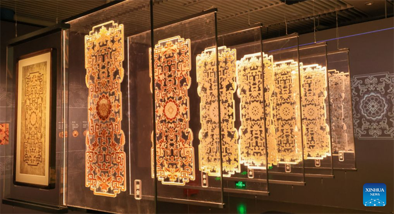 Ouverture d'une exposition immersive sur le jardin de l'empereur Qianlong à Beijing