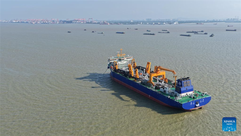 Guangdong : découvrez le « Junguang », la plus grande drague d'Asie