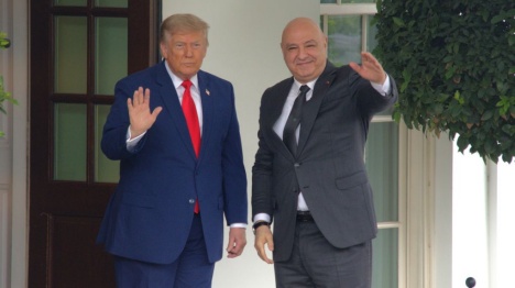 Trump affirme que les Houthis ne constituent pas une menace récente en mer Rouge