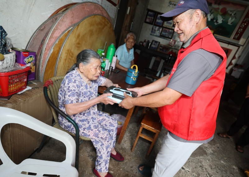 Zhejiang : des cantines solidaires en milieu rural au service de la population de Tonglu