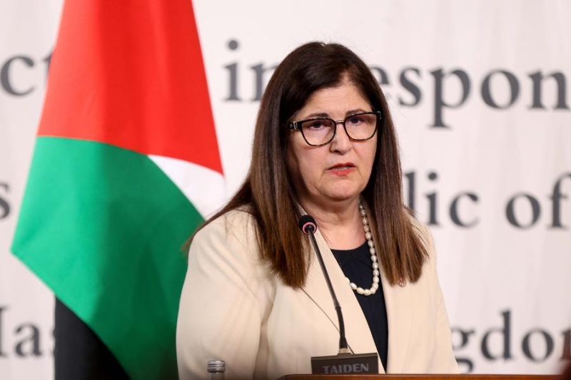 La ministre palestinienne des Affaires étrangères, Varsen Aghabekian Shahin, participe à une conférence de presse conjointe à Amman, en Jordanie, le 5 août 2026. (Xinhua/Mohammad Abu Ghosh)