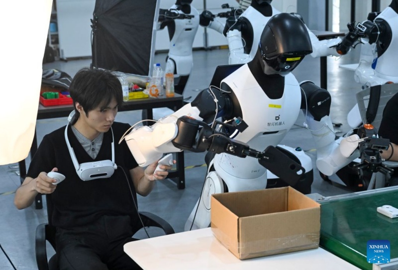 Shanghai : des robots dotés d'une intelligence intégrée entraînés dans des scénarios du monde réel