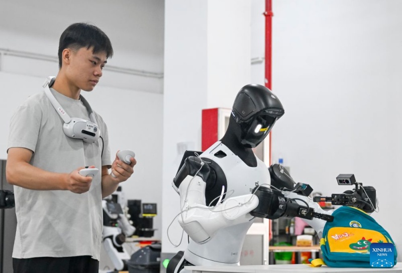 Shanghai : des robots dotés d'une intelligence intégrée entraînés dans des scénarios du monde réel