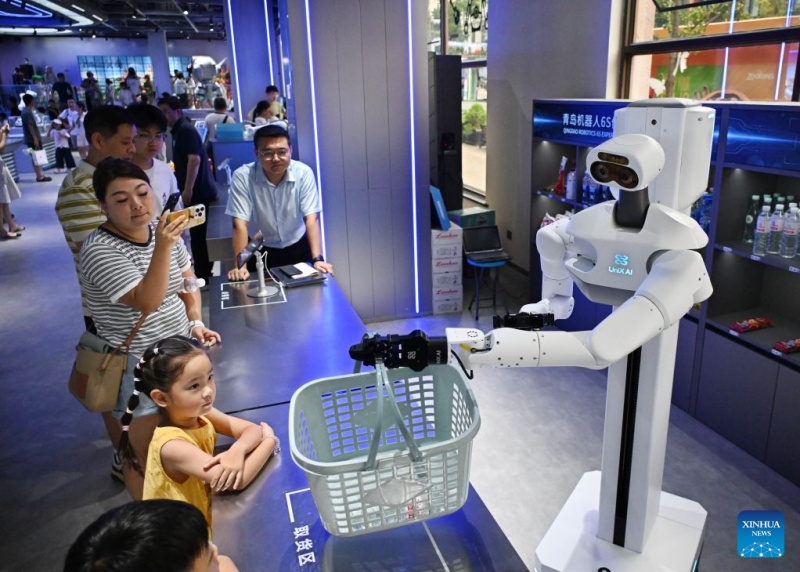 Shandong : ouverture du premier magasin d'expérience robotique « 6S » à Qingdao