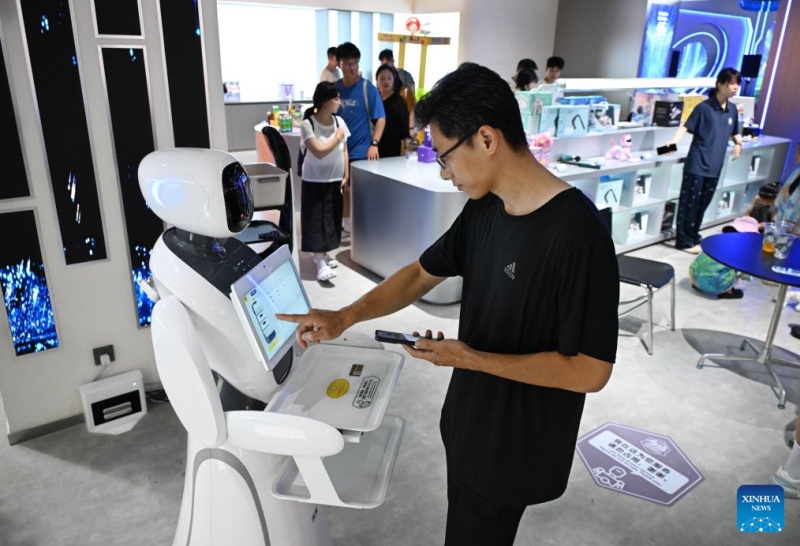 Shandong : ouverture du premier magasin d'expérience robotique « 6S » à Qingdao