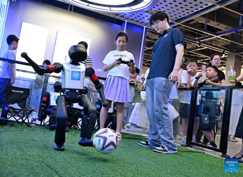 Shandong : ouverture du premier magasin d'expérience robotique « 6S » à Qingdao