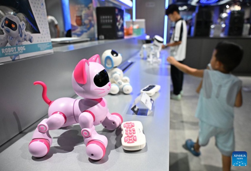 Shandong : ouverture du premier magasin d'expérience robotique « 6S » à Qingdao