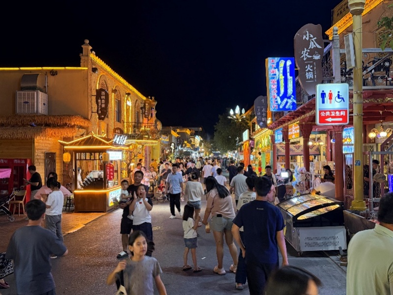 Photo de la rue ancienne d'Altun à Hami, dans la région autonome ouïgoure du Xinjiang (nord-ouest de la Chine). (Michael Kurtagh/Le Quotidien du Peuple en ligne)