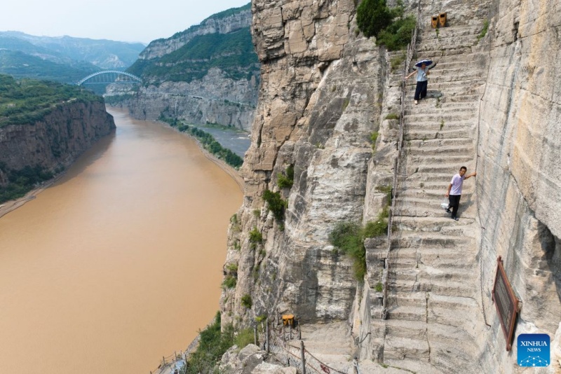 Les circuits le long du fleuve Jaune séduisent les voyageurs estivaux