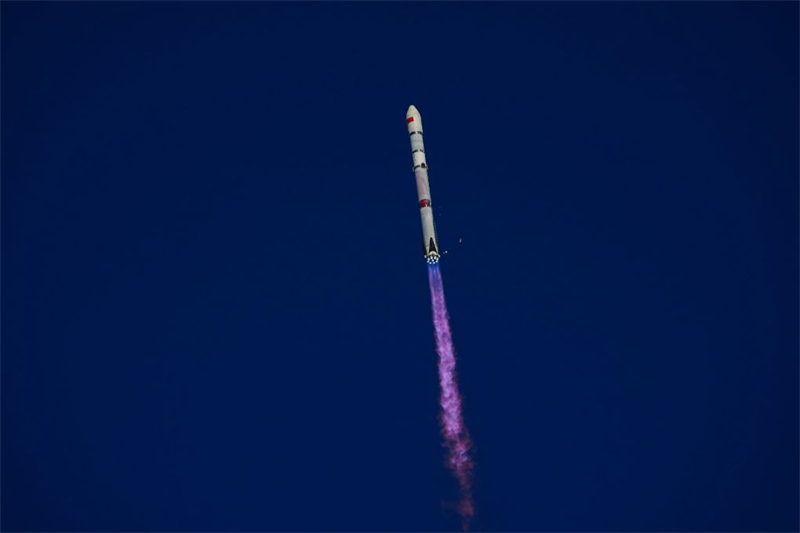 La Chine lance Zhuque-3 et réalise sa première récupération de fusée au sol