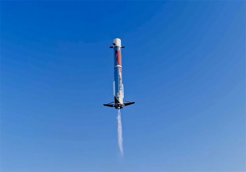 La Chine lance Zhuque-3 et réalise sa première récupération de fusée au sol