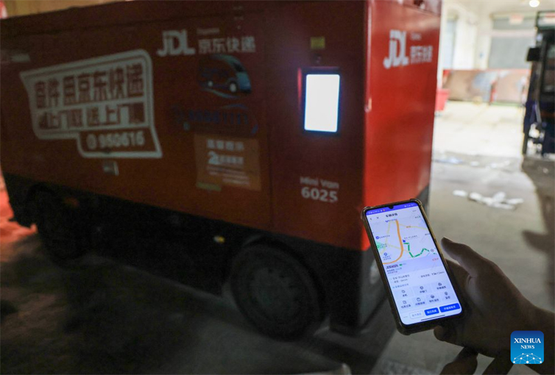 Guangdong : comment les véhicules autonomes stimulent la logistique intelligente à Shenzhen