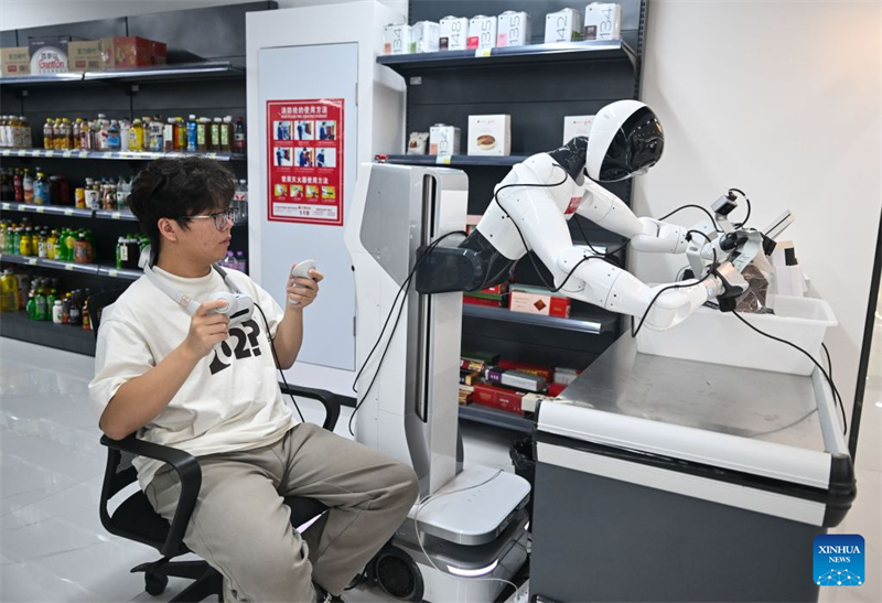 Jiangsu : un aperçu du centre de collecte de données pour robots du géant du commerce électronique JD.com de Suqian