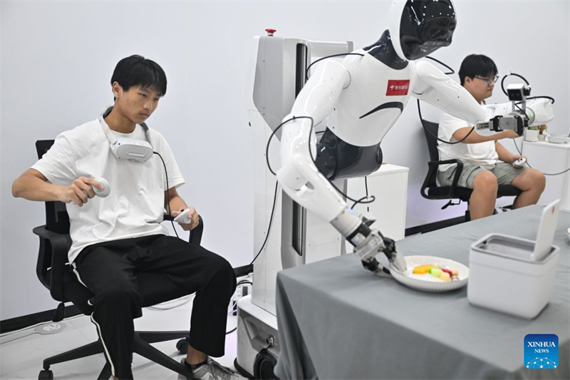 Jiangsu : un aperçu du centre de collecte de données pour robots du géant du commerce électronique JD.com de Suqian