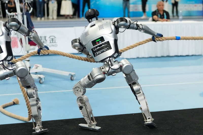 Épreuve de tir à la corde : les robots s'affrontent dans un duel d'« Hercule en acier »