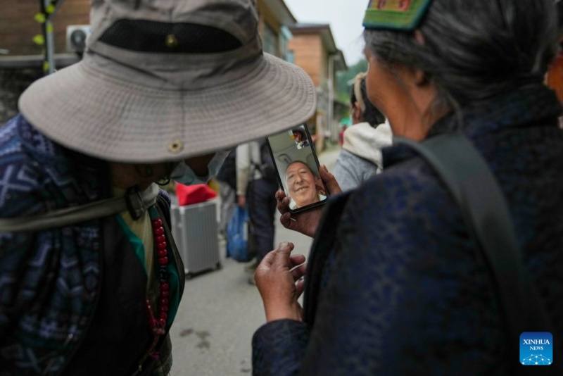Xizang : tous les résidents et touristes touchés par une coulée de boue ont été évacués avec succès