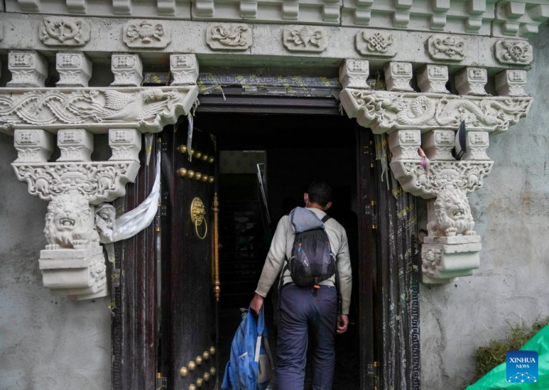 Xizang : tous les résidents et touristes touchés par une coulée de boue ont été évacués avec succès