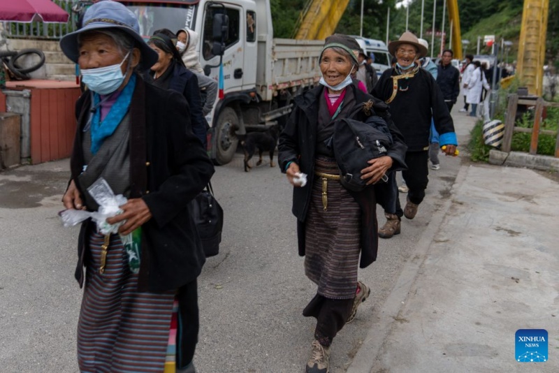 Xizang : tous les résidents et touristes touchés par une coulée de boue ont été évacués avec succès