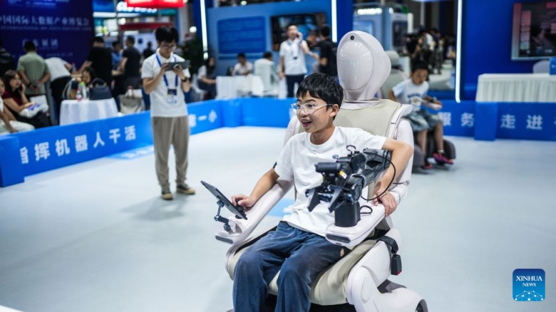 Guizhou : des technologies de pointe présentées à l'Exposition internationale de l'industrie des mégadonnées de Chine 2026 à Guiyang