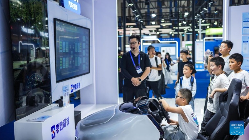 Guizhou : des technologies de pointe présentées à l'Exposition internationale de l'industrie des mégadonnées de Chine 2026 à Guiyang