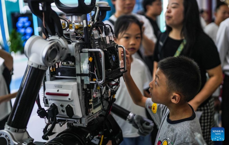 Guizhou : des technologies de pointe présentées à l'Exposition internationale de l'industrie des mégadonnées de Chine 2026 à Guiyang