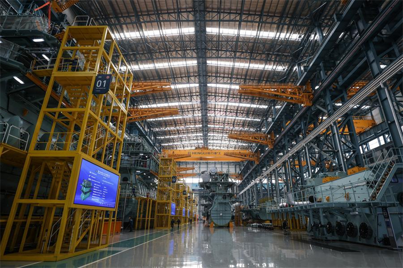 Un aperçu de l'« usine du futur » de construction navale à Dalian