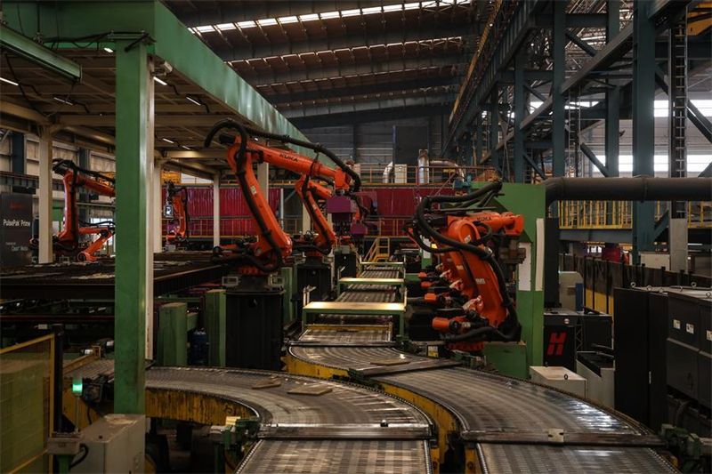Un aperçu de l'« usine du futur » de construction navale à Dalian
