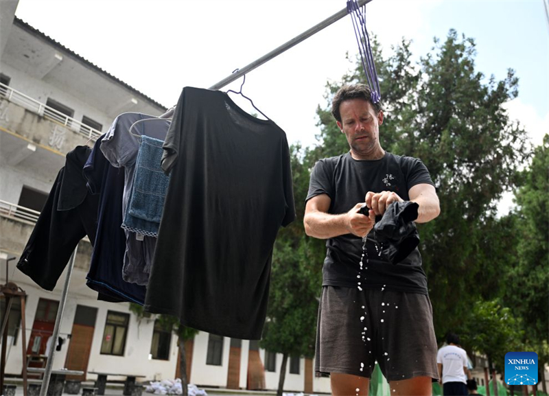 Henan : des passionnés étrangers de Taijiquan adoptent la tendance « Chinamaxxing » dans le village de Chenjiagou
