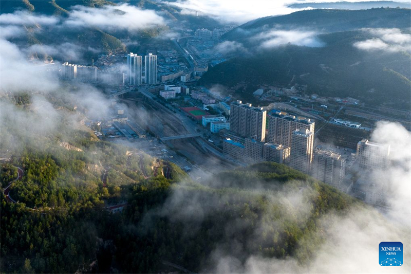 Shaanxi : haut lieu de la Longue Marche, le district de Wuqi connaît un développement écologique et industriel