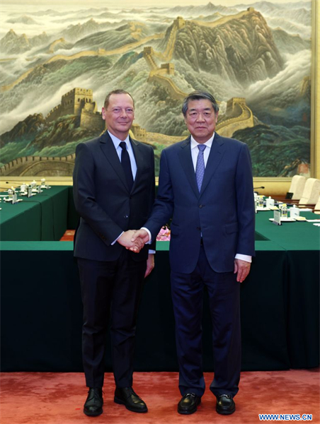 Un vice-Premier ministre chinois rencontre le conseiller diplomatique du président français