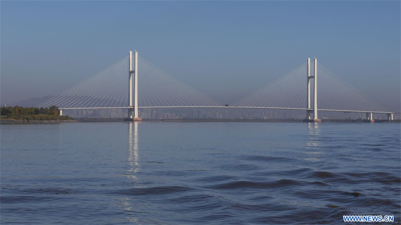 Un nouveau pont frontalier Chine-RPDC sur le fleuve Yalu s'ouvre à la circulation