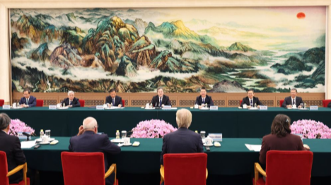 Un vice-Premier ministre chinois rencontre les représentants étrangers participant à une réunion de l'ISC à Beijing