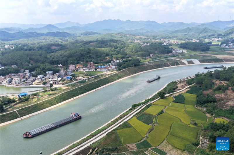 Guangxi : le volume de fret transporté sur le canal de Pinglu a dépassé 1 million de tonnes
