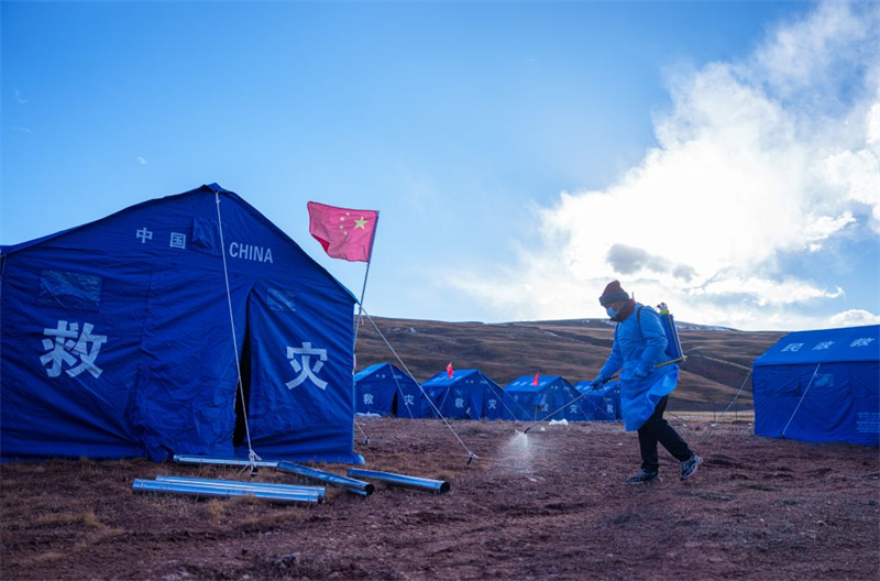 Chine : les opérations de secours se poursuivent après un séisme de magnitude 7,0 au Xizang
