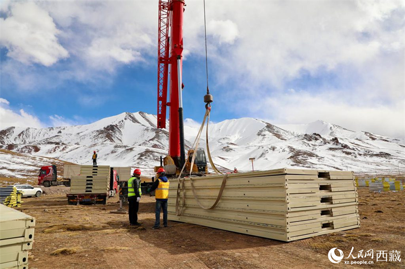 Xizang : les efforts de relogement dans la zone sinistrée par un séisme s'accélèrent à Baqen