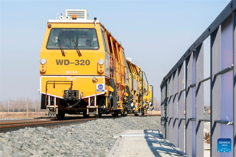 Heilongjiang : fin de la pose des voies sur le grand pont de Tongjiang