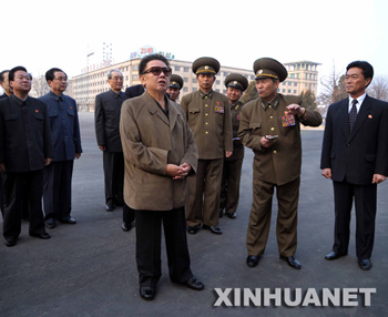 Kim Jong Il a assisté au lancement du satellite