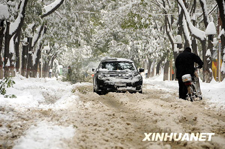 Nord de la Chine : lutter contre les intempéries de neige