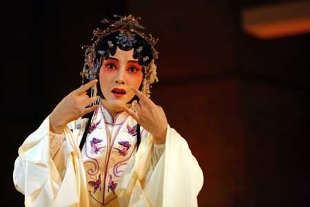 Une pièce de l'opéra Kunqu de Chine jouée au siège de l'UNESCO à Paris