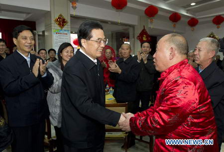 Le président chinois promet d'améliorer les soins médicaux en faveur des personnes âgées