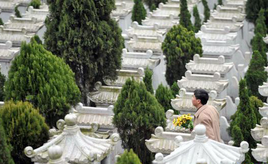 La flambée des prix des places de cimetière préoccupe sérieusement les Chinois