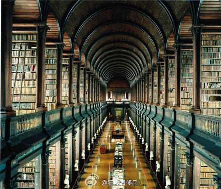 La bibliothèque du Trinity College à l'Université de Dublin, Irlande