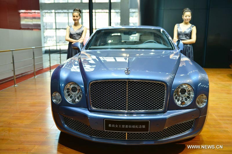 Une Bentley Mulsanne Diamond Jubilee exposée lors du 13e Salon international de l'automobile de Hangzhou, capitale de la province du Zhejiang (est), le 7 novembre 2012. (Photo : Long Wei)