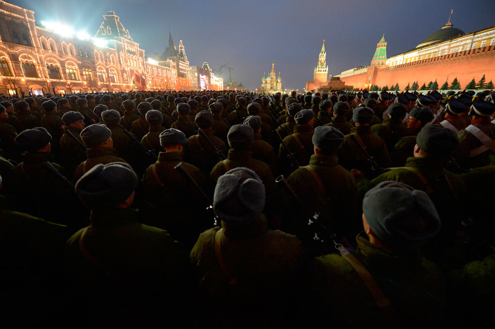Des soldats russes participant à la répétition du  défilé militaire.