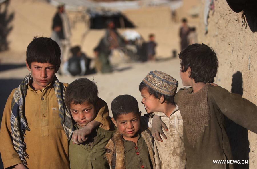 Des enfants dans un camp de déplacés à Kaboul, capitale afghane, le 10 novembre 2012.